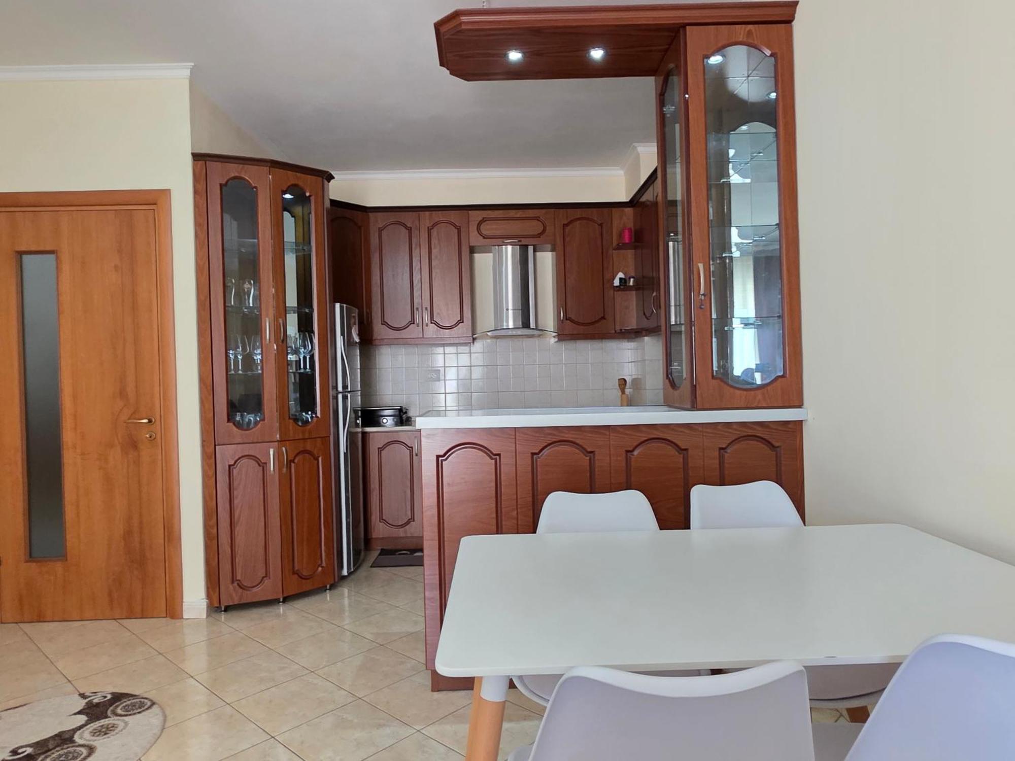 Erin Apartments Vlorë Екстериор снимка